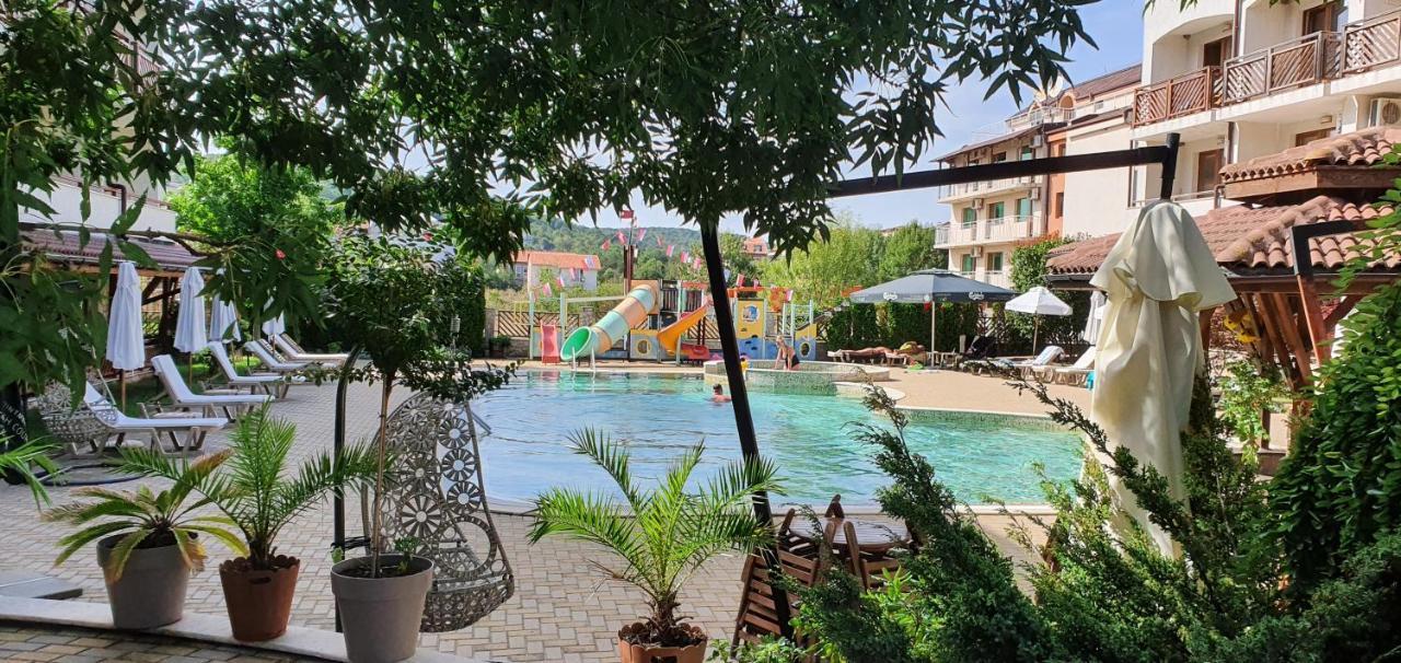 Mm Complex Apartment Primorsko Ngoại thất bức ảnh